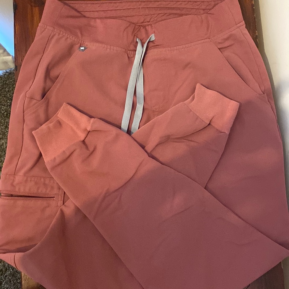 Figs jogger scrubs